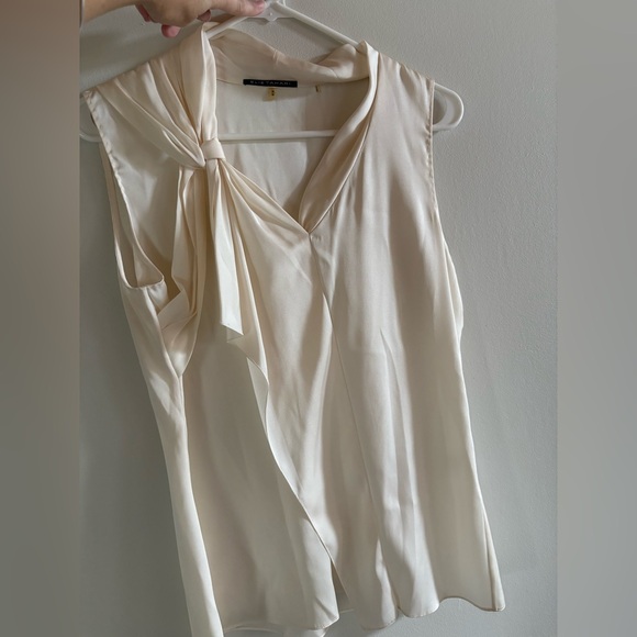 Women’s Medium Elegant Cream Silk Sleeveless Blouse - Picture 1 of 2